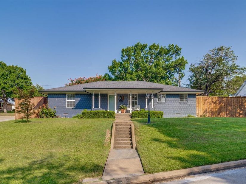 301  Valley Drive , Rockwall Texas 75087