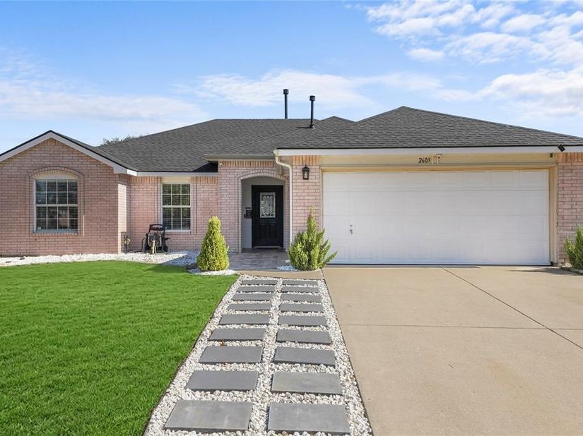 2603  Clark Drive , Corinth Texas 76210