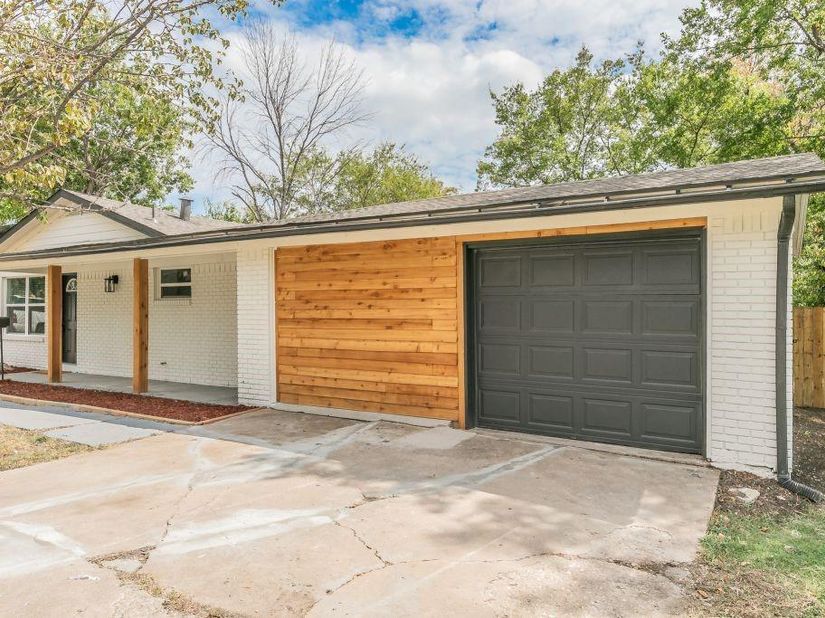 5012  Roxie Street , Haltom City Texas 76117