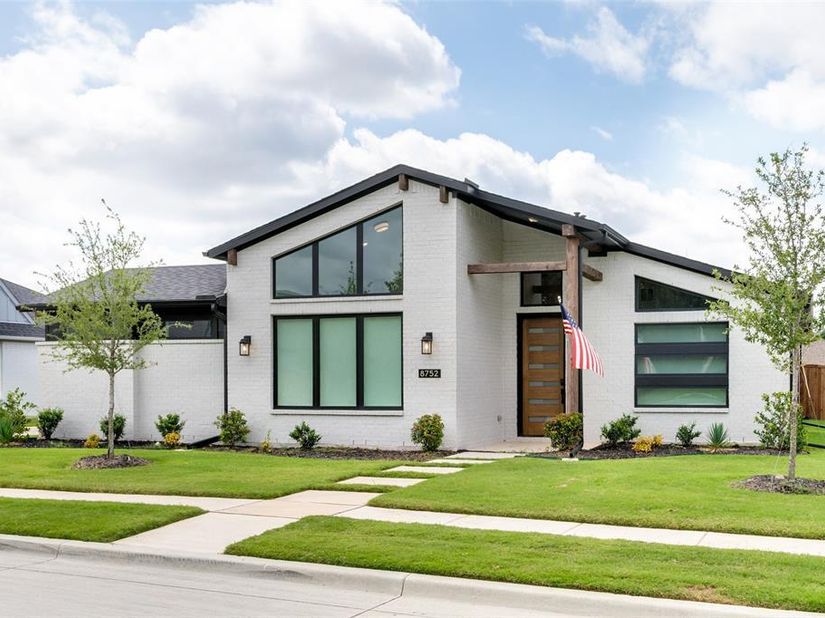 8752  Hightower Drive , North Richland Hills Texas 76182