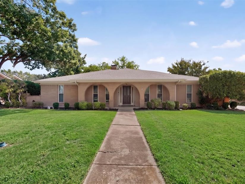 2812  Teakwood Lane , Plano Texas 75075