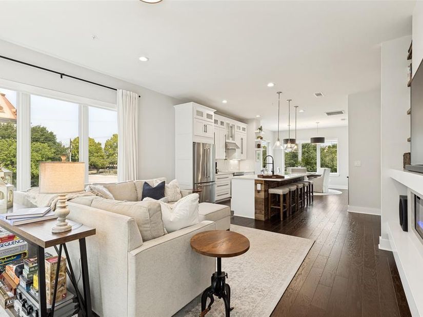 4060  Spring Valley Road  101, Farmers Branch Texas 75244