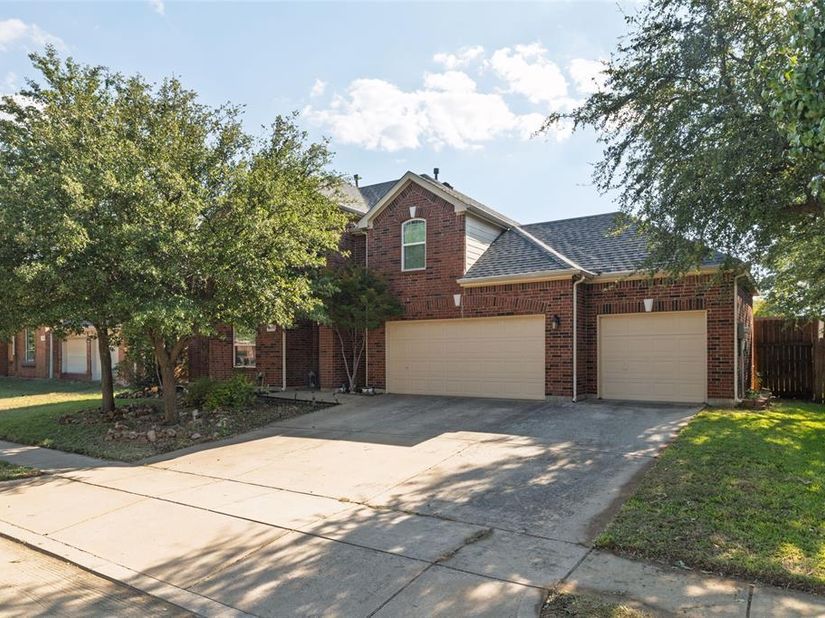 11845  Warbler Lane , Fort Worth Texas 76244