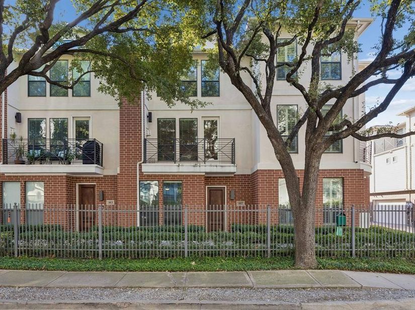 2606  Shelby Avenue  102, Dallas Texas 75219