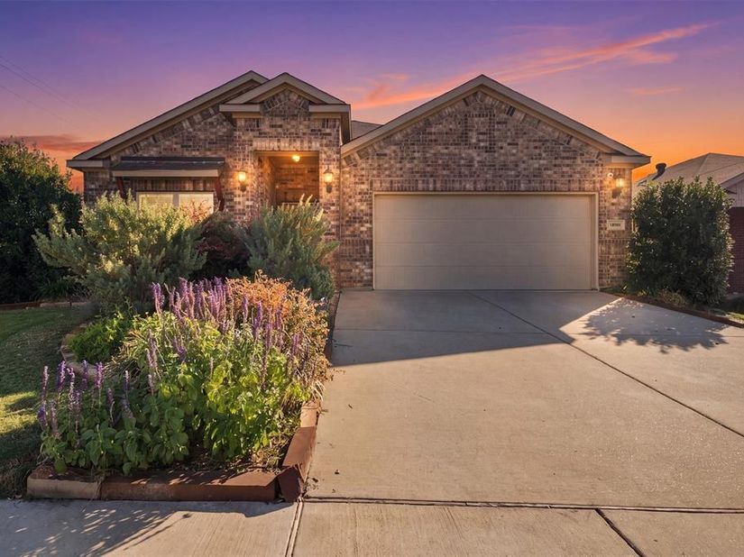 10501  Alpine Meadow Lane , Fort Worth Texas 76140