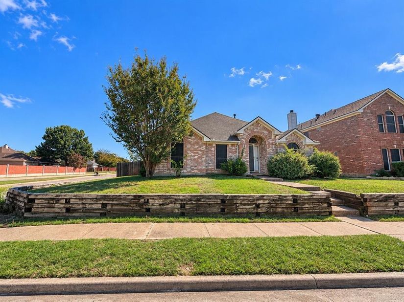 1906  Dartbrook Drive , Rowlett Texas 75089