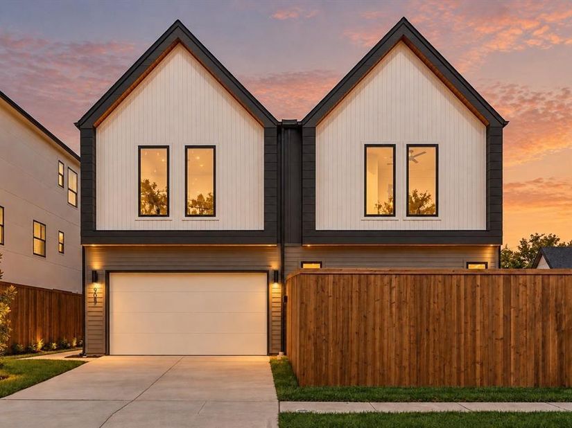 903 & 905  Bayonne Street , Dallas Texas 75212