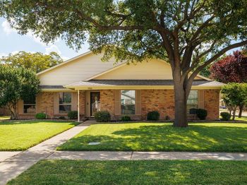 1916  J J Pearce Drive 