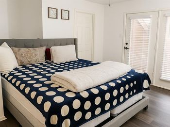 5550  Spring Valley Road 