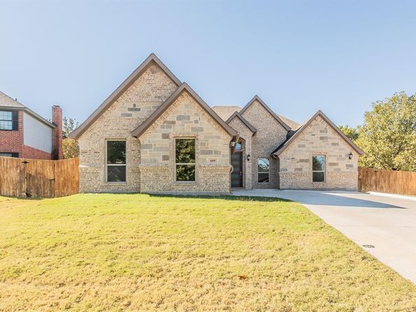 609  Keel Way , Azle Texas 76020