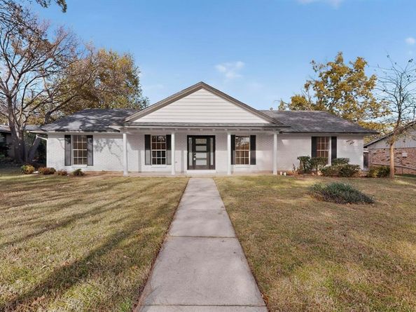 2203  Foxcroft Circle , Denton Texas 76209