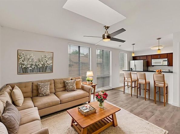 7522  Holly Hill Drive  14, Dallas Texas 75231