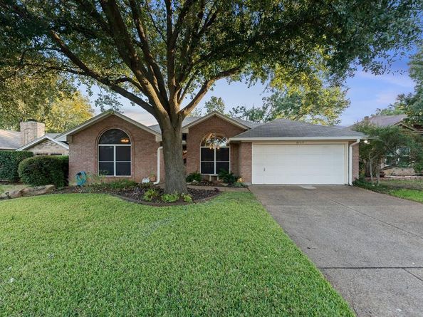 3753  Clear Brook Circle , Fort Worth Texas 76123