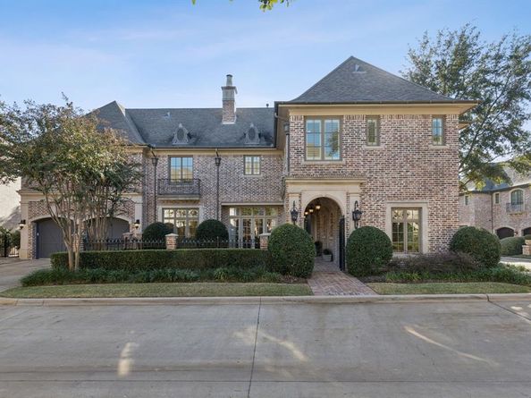 2  Bretton Creek Court , Dallas Texas 75220