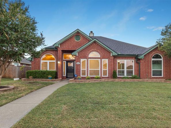 6617  Stamps Street , Rowlett Texas 75089