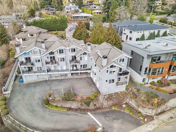 6100 NE 181st Street 4, Kenmore WA 98028