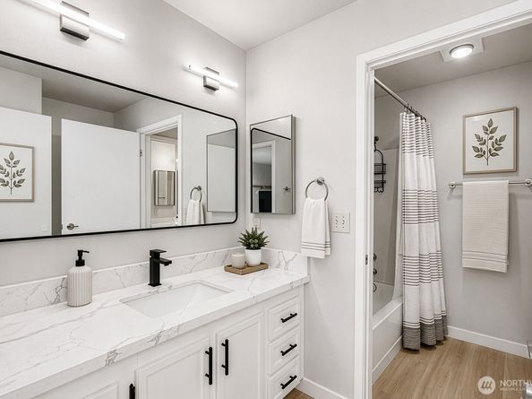 8812 20th Avenue NE A302, Seattle WA 98115