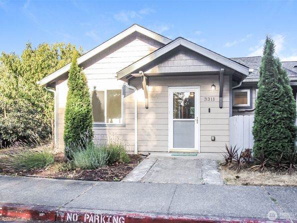 3311 New Hope Circle, Bremerton WA 98312