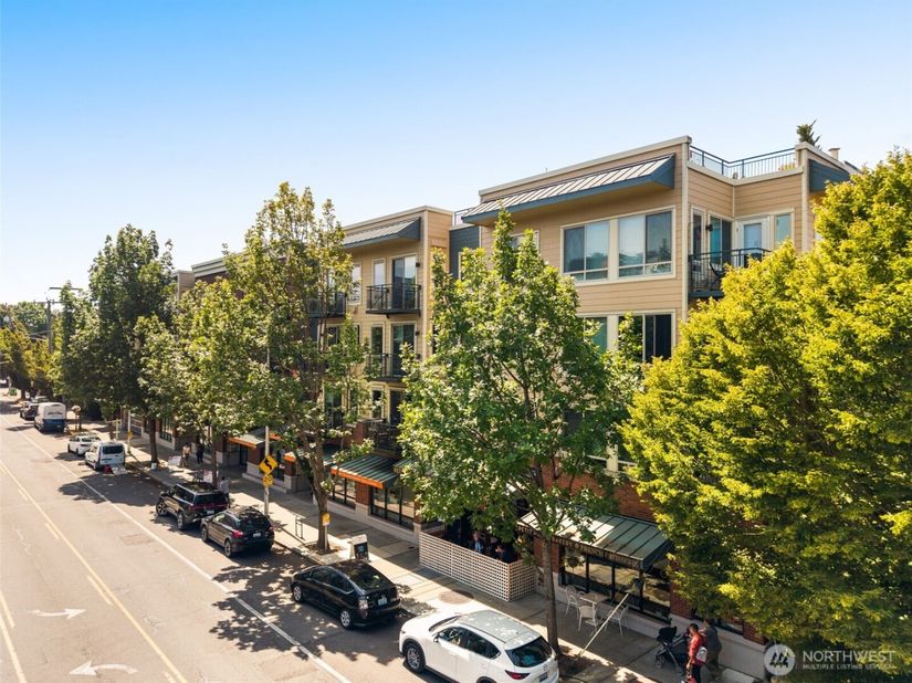 6801 Greenwood Avenue N 304, Seattle WA 98103
