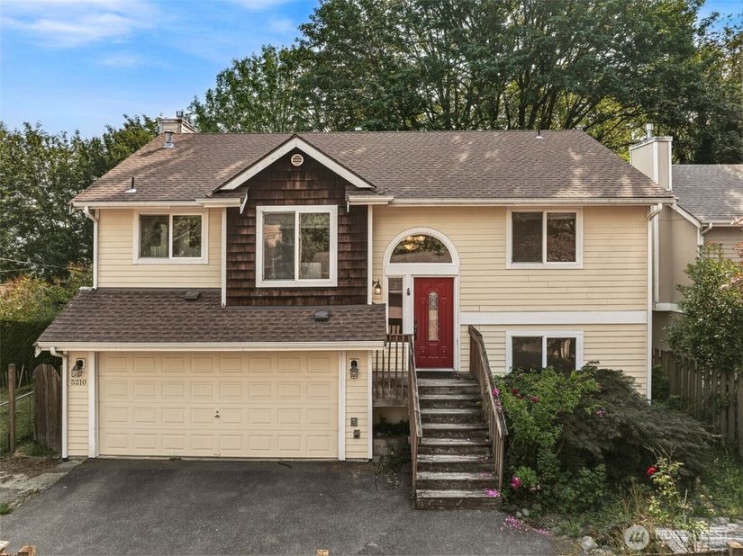 5210 30th Avenue S, Seattle WA 98108