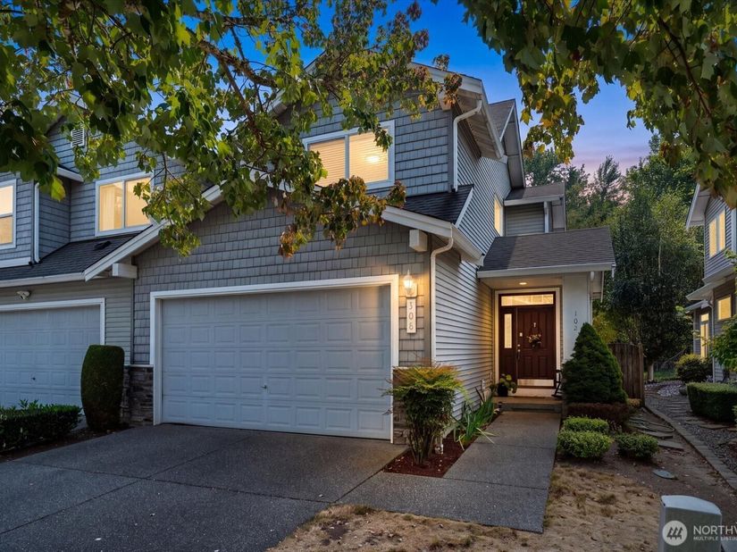 308 196th Place SW 102, Lynnwood WA 98036