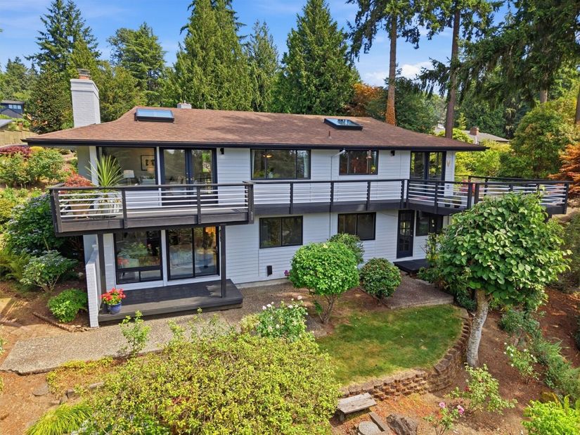 4802 111th Avenue NE, Kirkland WA 98033