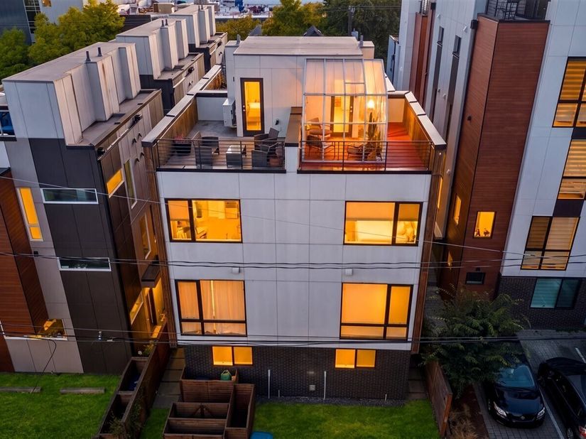 1116 13th Avenue D, Seattle WA 98122