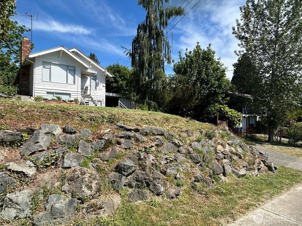 6538 51st Avenue S, Seattle WA 98118