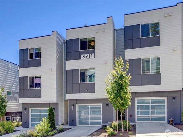 8911 NE 173rd Place B, Bothell WA 98011