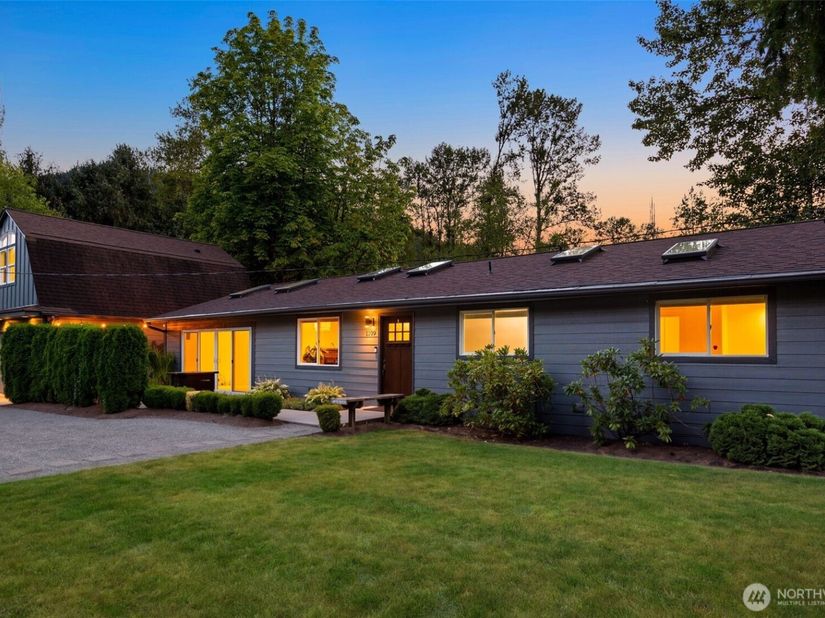 1109 Lewis Lane SE, Issaquah WA 98027