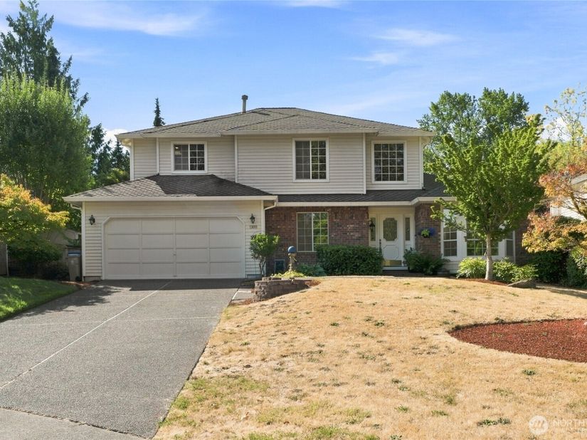 13011 SE 221st PL, Kent WA 98031
