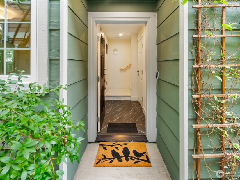 128 B 25th Avenue E, Seattle WA 98112