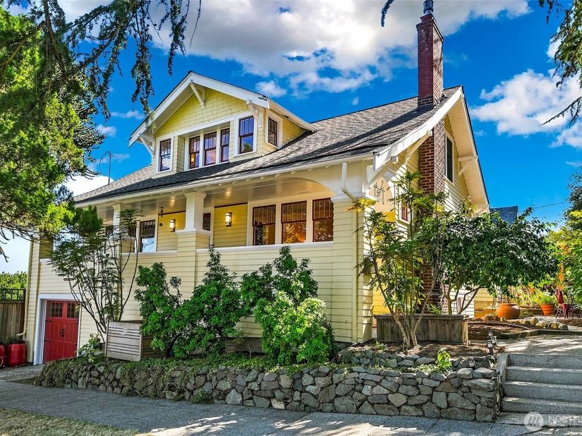 2502 18th Avenue S, Seattle WA 98144