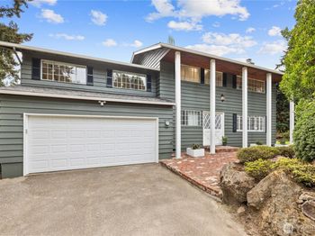 9226 Matthews Avenue NE