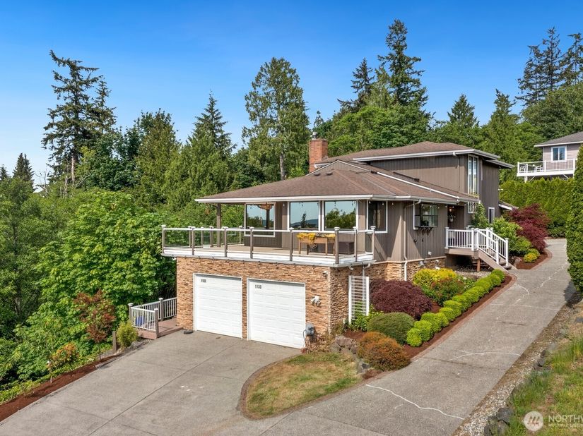 1133 8th Drive, Mukilteo WA 98275