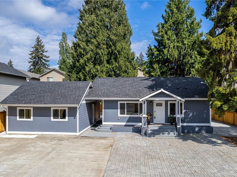 12260 3rd Avenue SW, Burien WA 98146