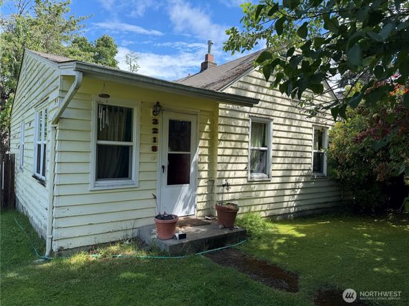 3218 NE 97th Street, Seattle WA 98115