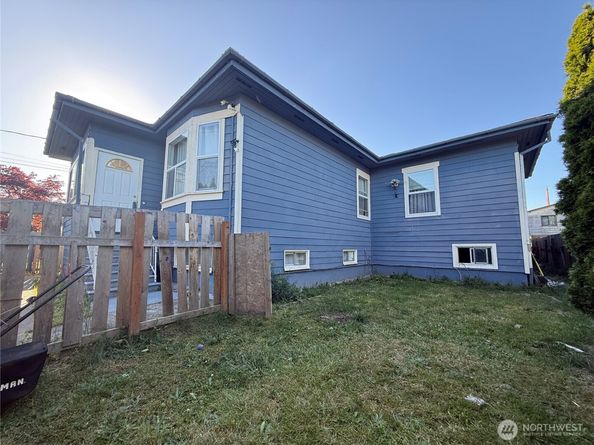3926 S Warsaw Street, Seattle WA 98118