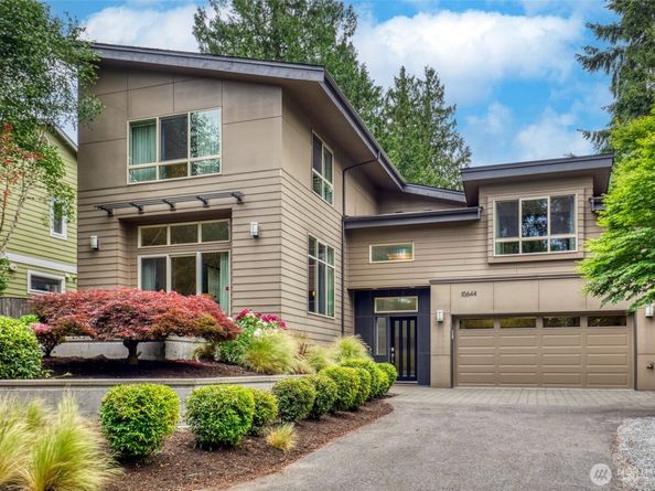 10644 Bartlett Avenue NE, Seattle WA 98125
