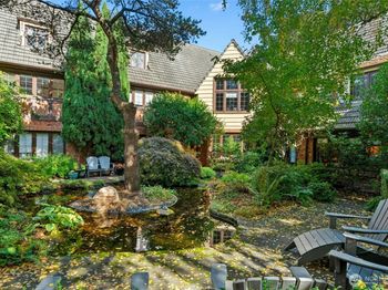 1516 E Republican Street