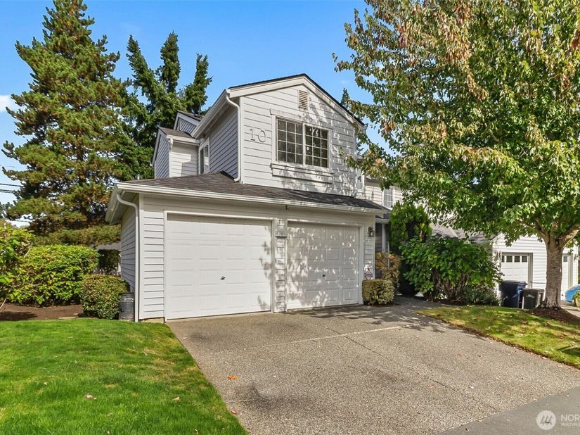10030 Holly Drive 101, Everett WA 98204