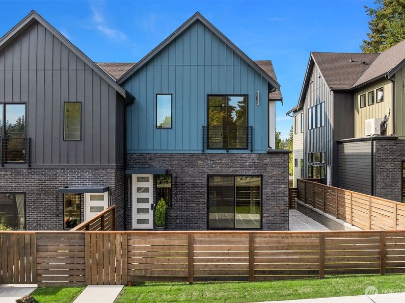 18603 104th Avenue NE B, Bothell WA 98011