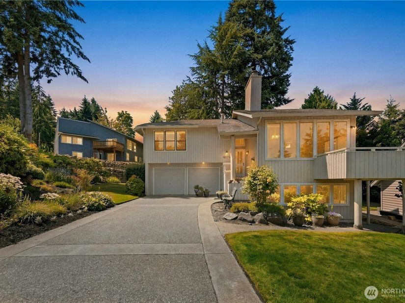 4679 144th Place SE, Bellevue WA 98006