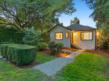 3042 NE 94th Street