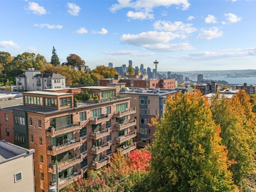 1414 1st Avenue W 203, Seattle WA 98119
