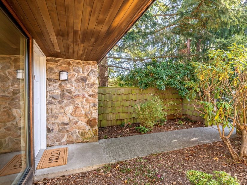 20620 76th Avenue W K, Edmonds WA 98026