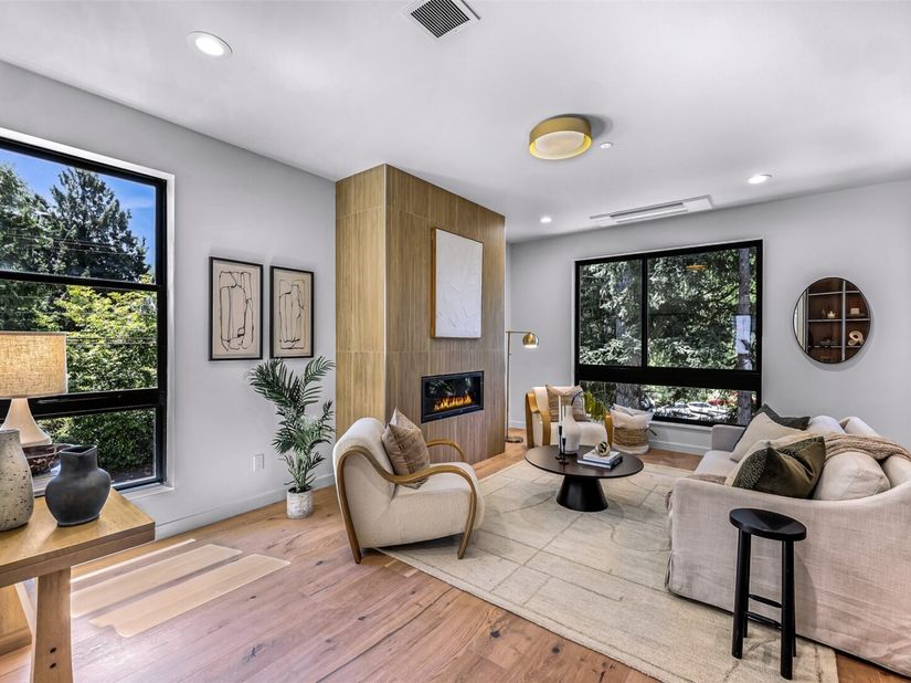 19215 77th Court NE 101, Kenmore WA 98028