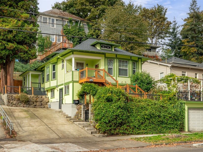 1543 15th Avenue S, Seattle WA 98144
