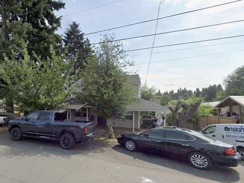 10044 9th Avenue SW, Seattle WA 98146