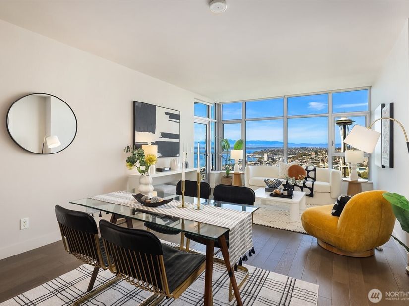 583 Battery Street 3604N, Seattle WA 98121